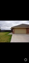 Building Photo - 4004 Carrera Ln