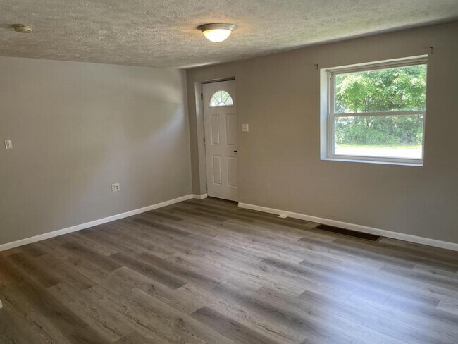 Foto del edificio - 620 S Umbarger Rd, Muncie, IN