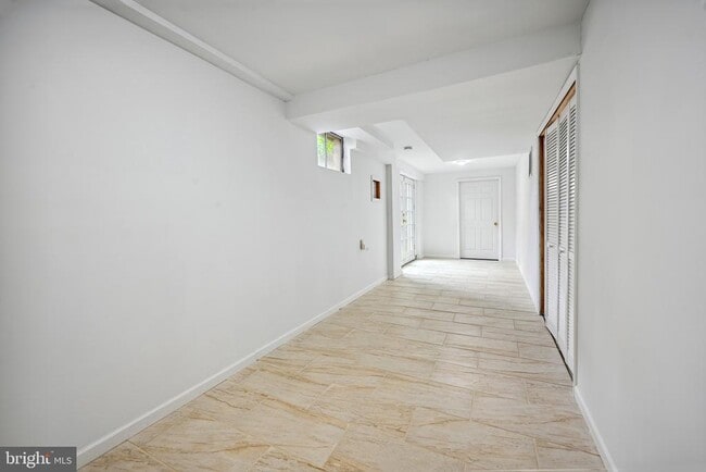 Foto del edificio - 205 Montvale Terrace