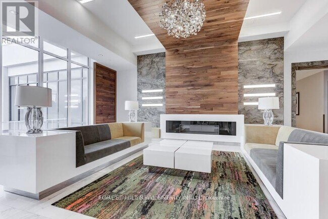 Photo du bâtiment - 7890 Bathurst St