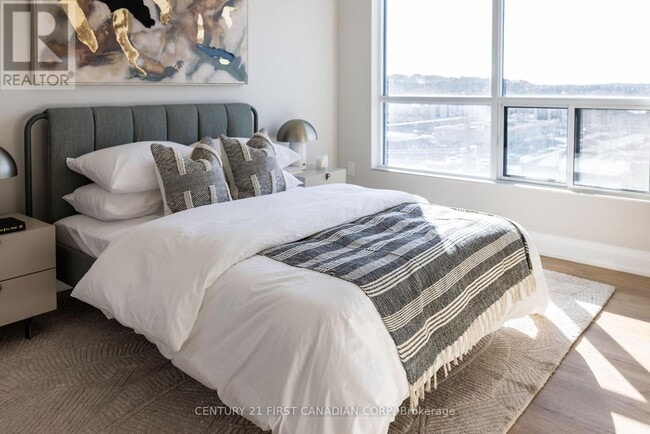 Building Photo - 4286 King St E