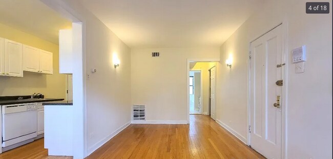 Foto del edificio - 2952 N Seminary Ave