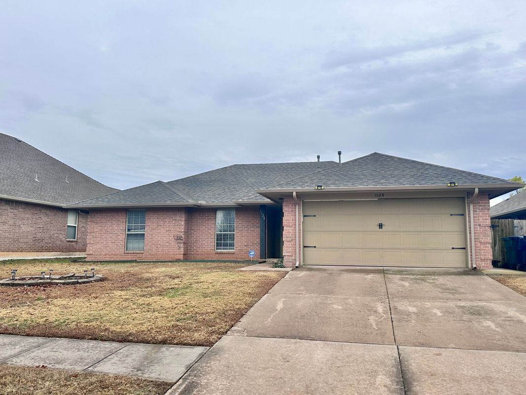 Primary Photo - 1128 SW 128th St