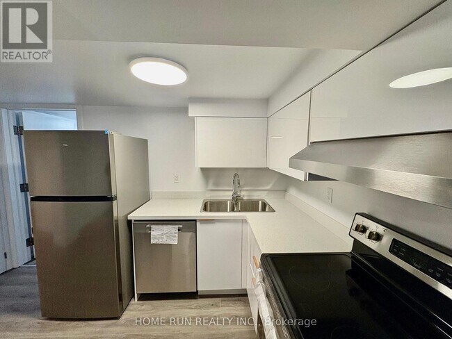 Building Photo - 1436 Bellamy St