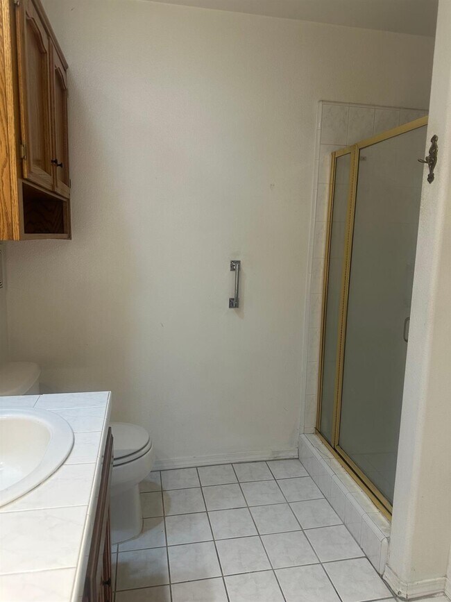 Foto del edificio - 1542 E Alluvial Ave