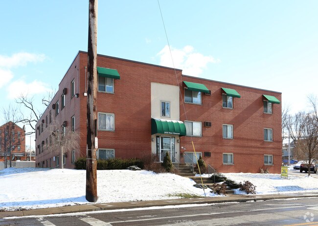 Royal Neil Apartments Columbus Oh Primary Photo Royal Neil Apartments