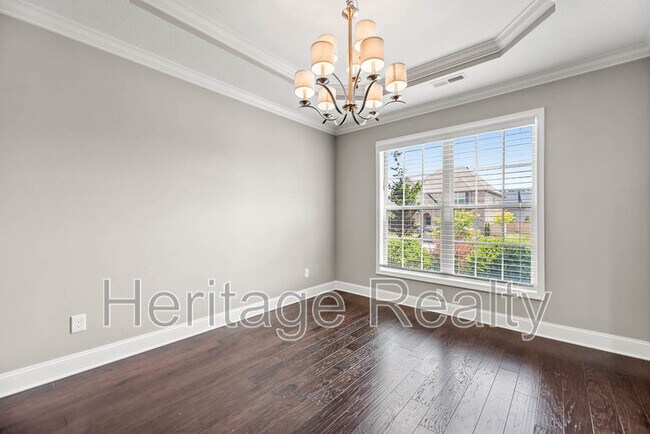 Foto del edificio - 925 Brookwood Ln