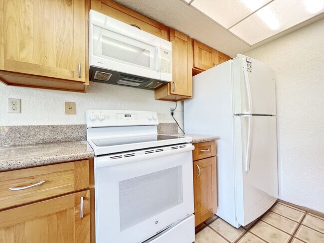 Foto del edificio - Pet Friendly Aiea Townhouse