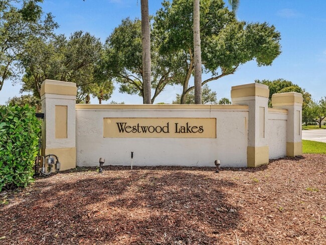 Building Photo - 12549 Woodmill Dr
