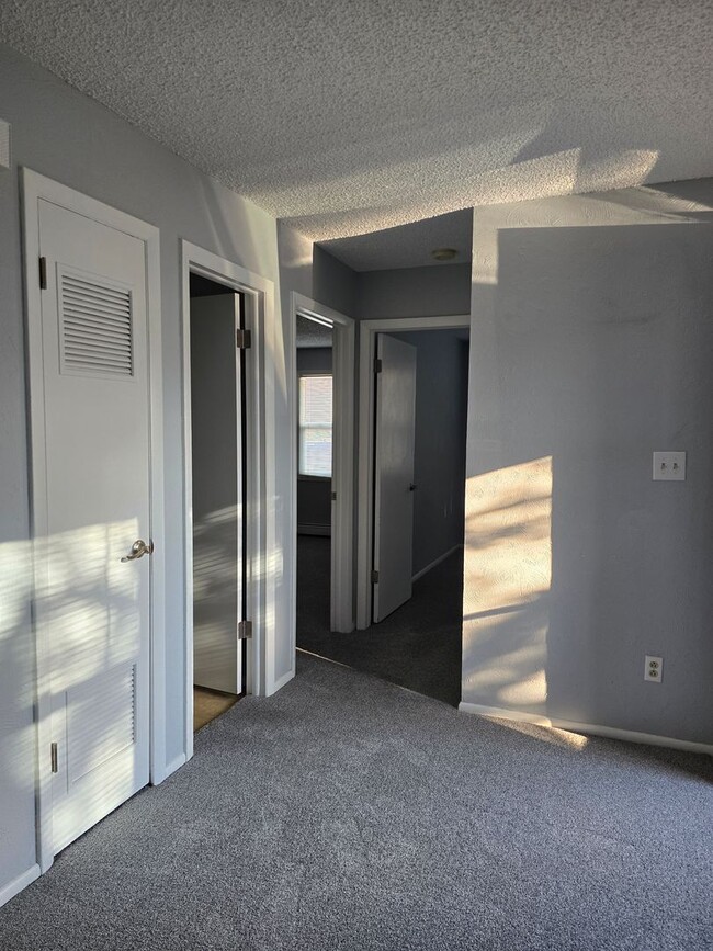 Building Photo - Cute apartment located in Palisade