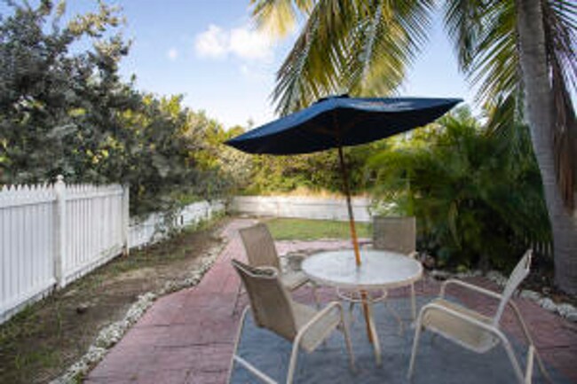 Foto del edificio - 2 Bedroom 1 Bathroom Golf Club Townhouse 1 year rental