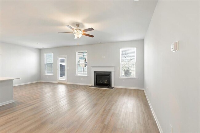Building Photo - 950 Yancey Ct