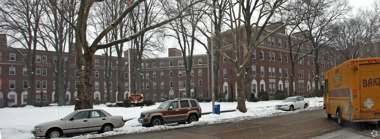 Primary Photo - Westchester Gardens