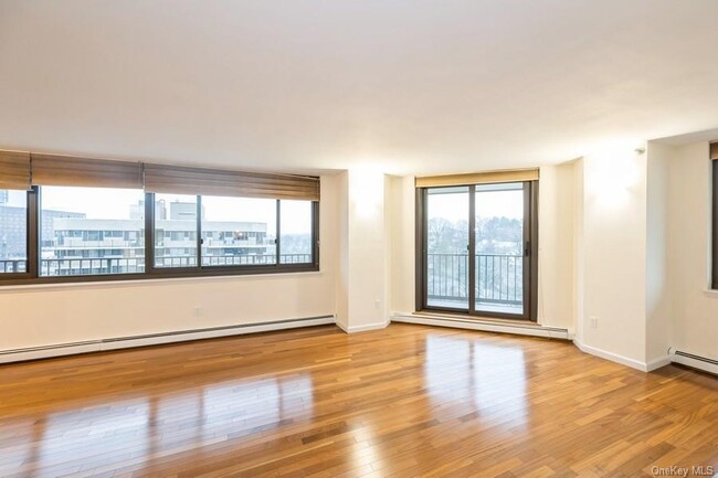 Building Photo - 25 Rockledge Ave