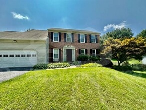 5015 Middlesmoor Ct