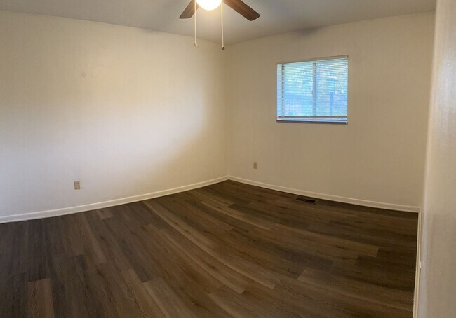 Building Photo - 25 Nordell Court