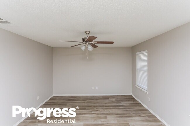 Building Photo - 2036 Silverado Dr
