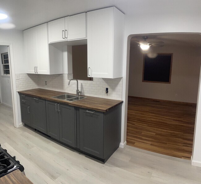Foto del edificio - 3230 Vance St