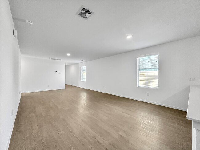 Foto del edificio - 6026 Starling Dr