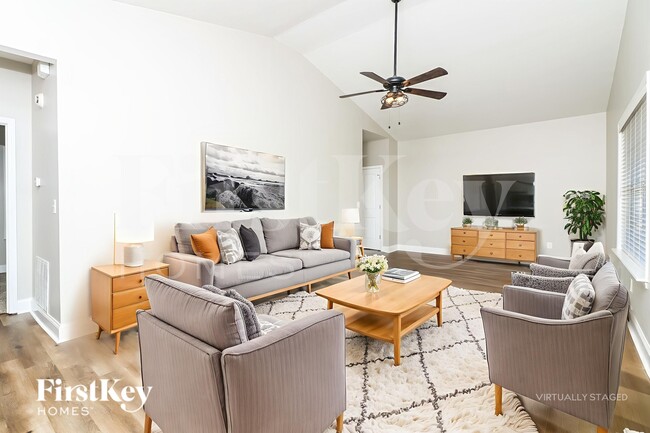 Foto del edificio - 260 Sterling Dr