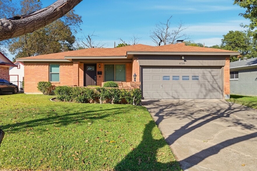 Primary Photo - 8739 Ukiah Dr