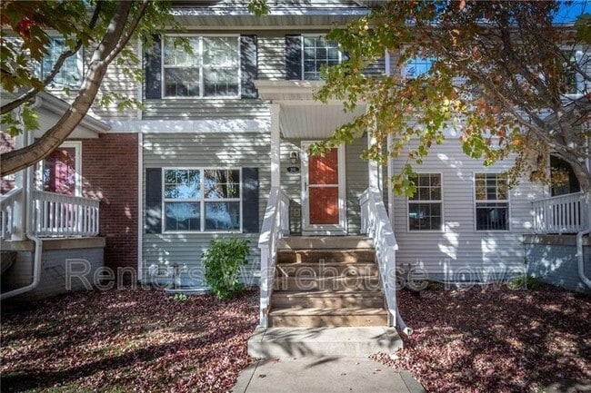 Building Photo - 205 SE Booth Ave