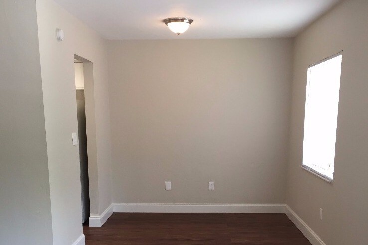 Foto principal - 6735 SW 4th Pl