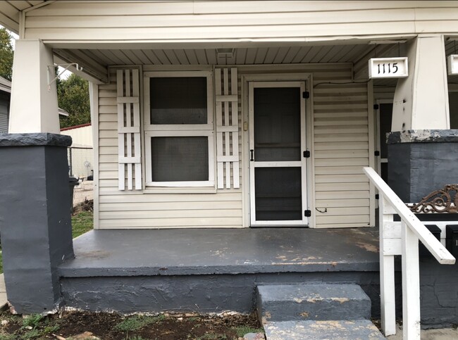 Building Photo - 1115 NW 9th St