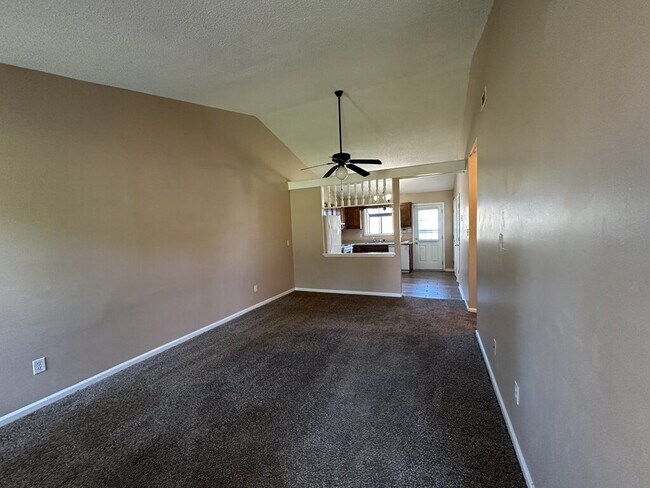 Foto del edificio - 399 W Frances St