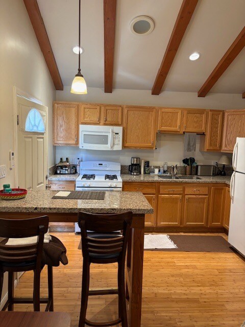 cocina de escritorio - 109 S Laurel Ave