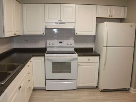 Foto principal - 9616 W Higgins Rd