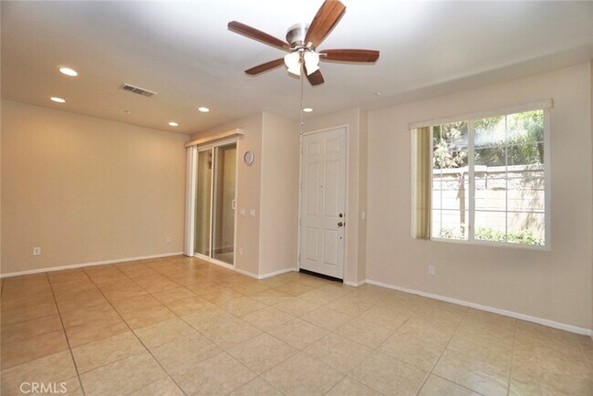 Foto del edificio - 41845 Davenport Way