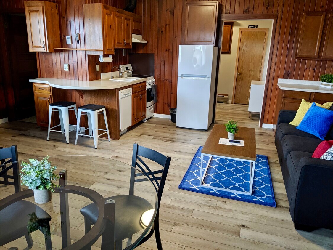 Living/Dinning - 951 Springdale St