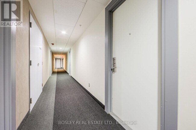 Building Photo - 15-615 James Finlay Way