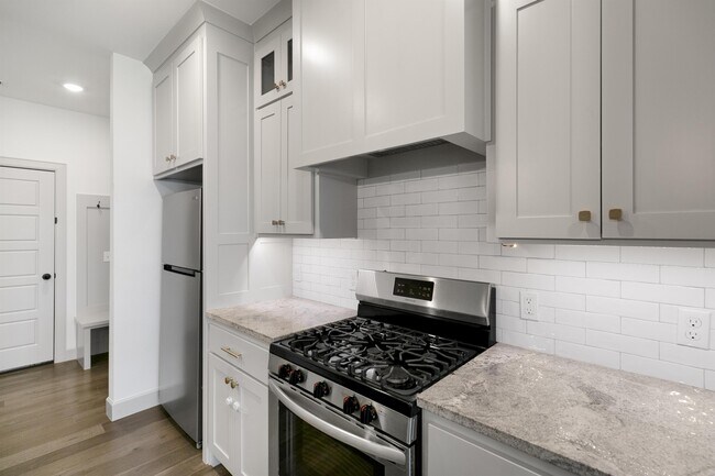 Foto del edificio - 1001 Laux Ln