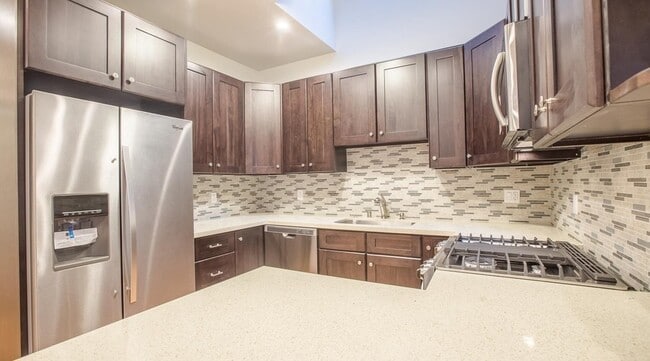 Photo - 1449 Page St Apartment