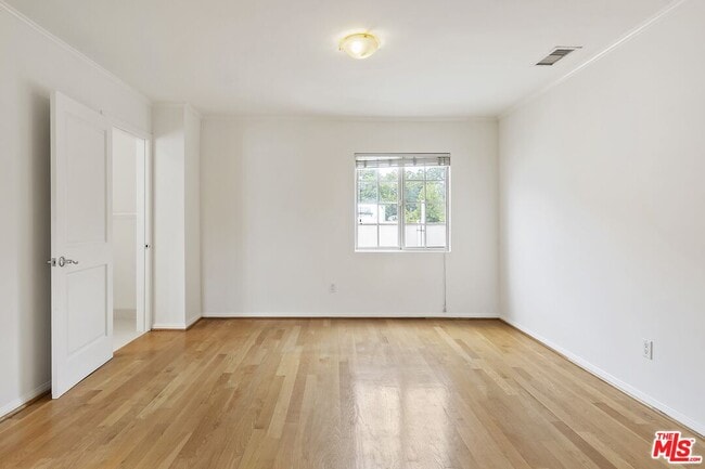 Building Photo - 2026 Glendon Ave