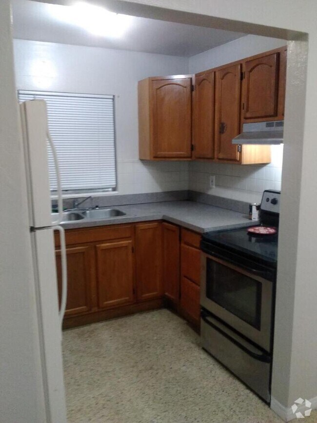 Westgate Manor Apartments under 1,200 Saint Petersburg, FL 4