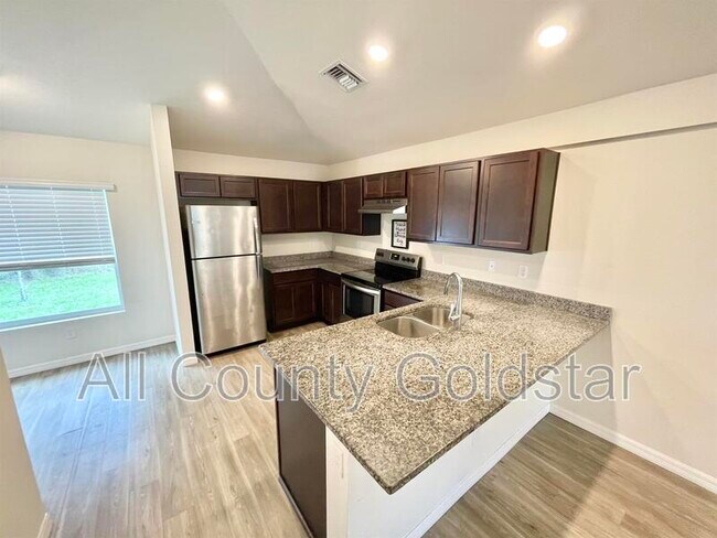 Foto del edificio - 2084 Hilton St