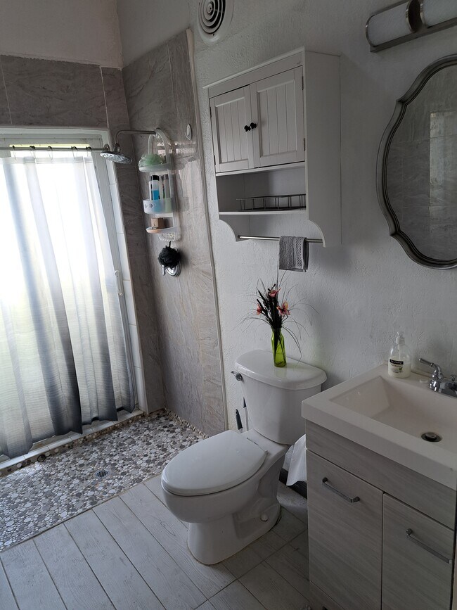 Foto del edificio - 16825 89th Pl N