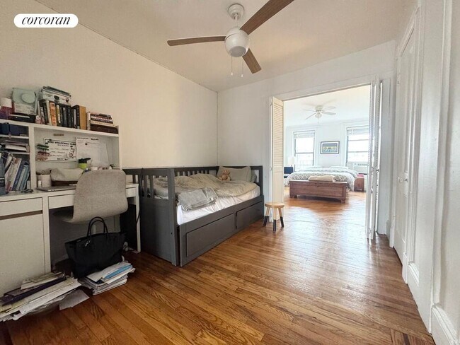 Foto del edificio - 672 10th St