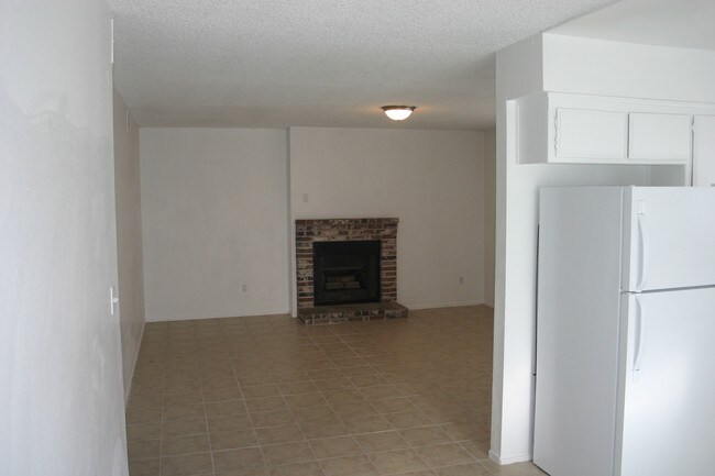 Foto del edificio - 6008 Hill Dale Ct