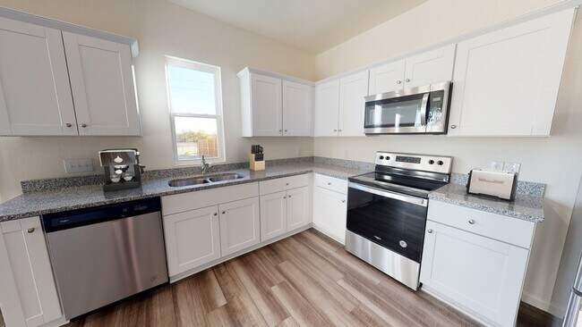 Building Photo - 2324 Litchfield Lp