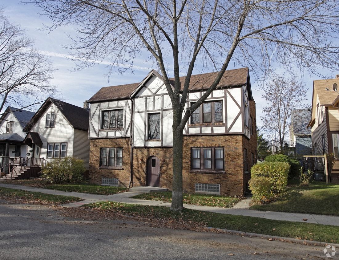 Building Photo - 2409 S Williams St