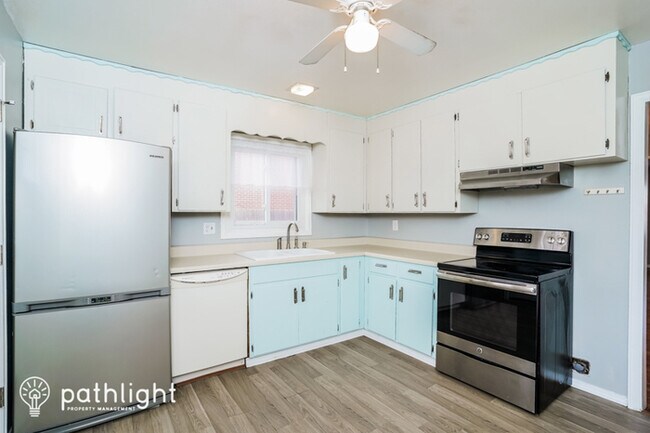 Foto del edificio - 2028 Snyder Avenue, Colorado Springs, CO, ...