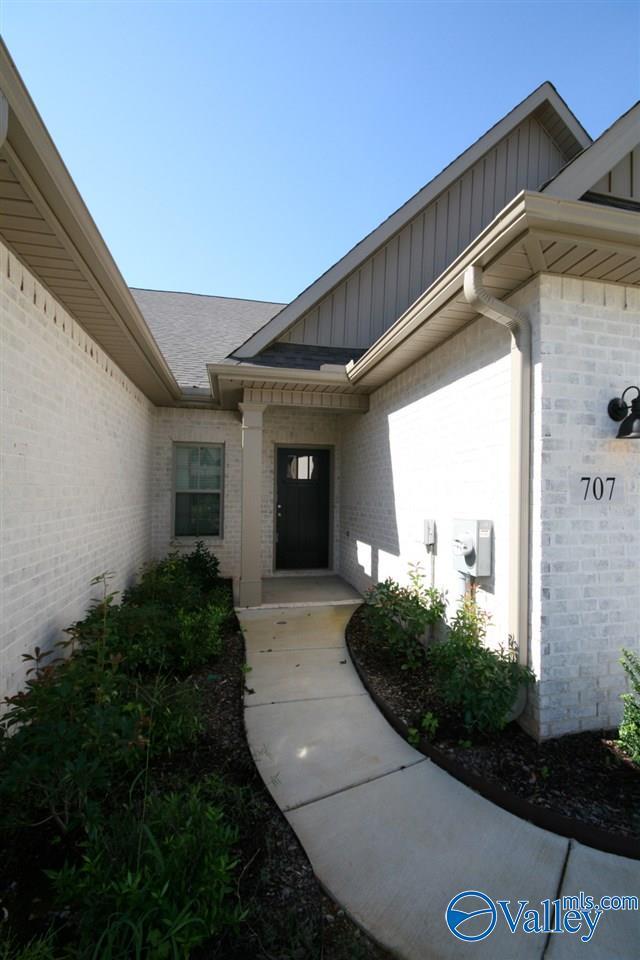 Foto del edificio - 707 Sluice Dr SW