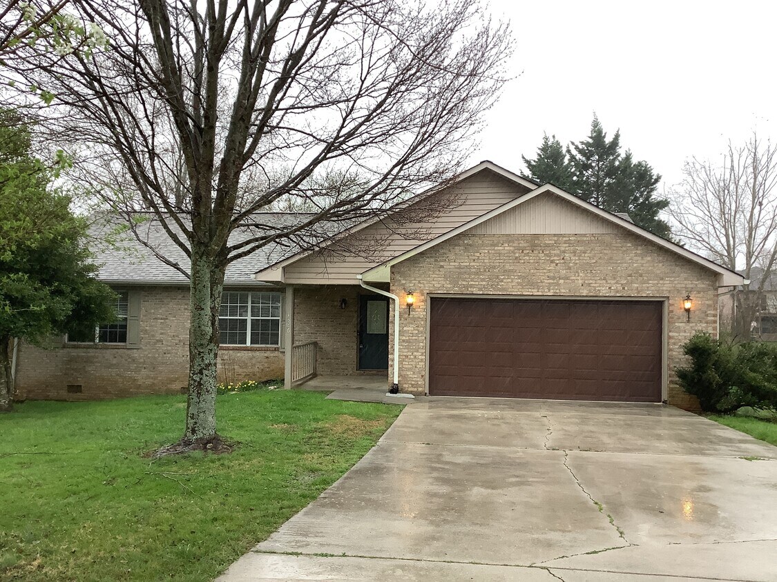 Primary Photo - 1326 Bexley Drive