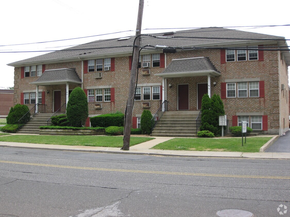 Building Photo - 46 Hendrickson Ave