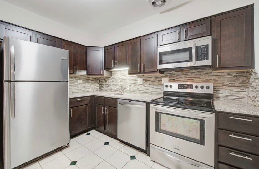 Primary Photo - 2323 S Goebbert Rd