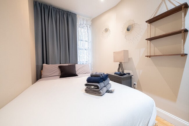 Foto del edificio - 5 W 101st St